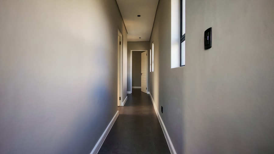 4 Bedroom Property for Sale in Sitari Country Estate Western Cape